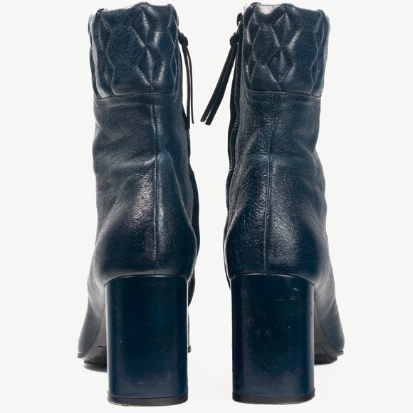 Dorothee Schumacher Dark-Blue Quilted Crackled-Leather Ankle Boots - Picture 3 of 10